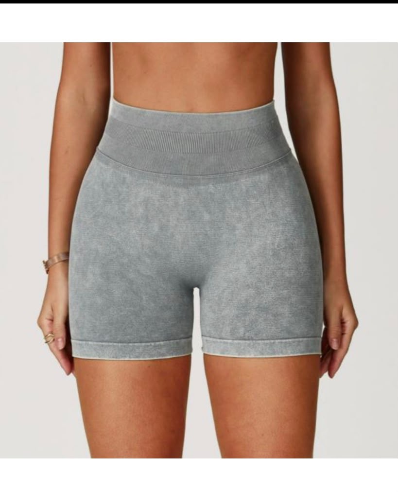 Women’s Sculpt Fit Scrunch Shorts